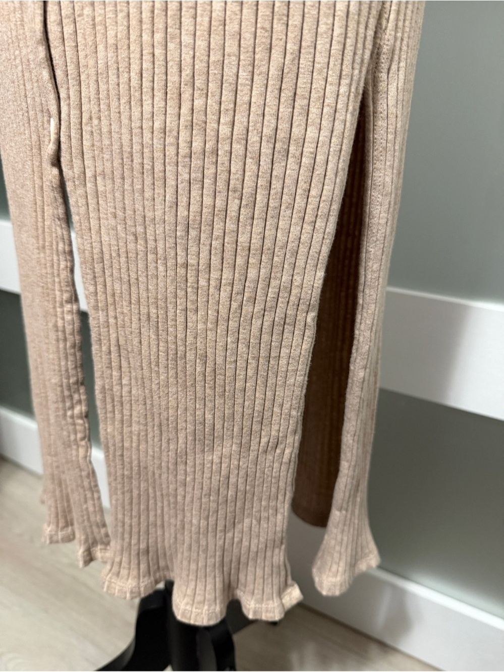 Theory Ribbed Button-Front Midi Dress Tan - Picture 7 of 10